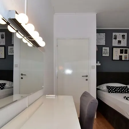 Apartment Maja *